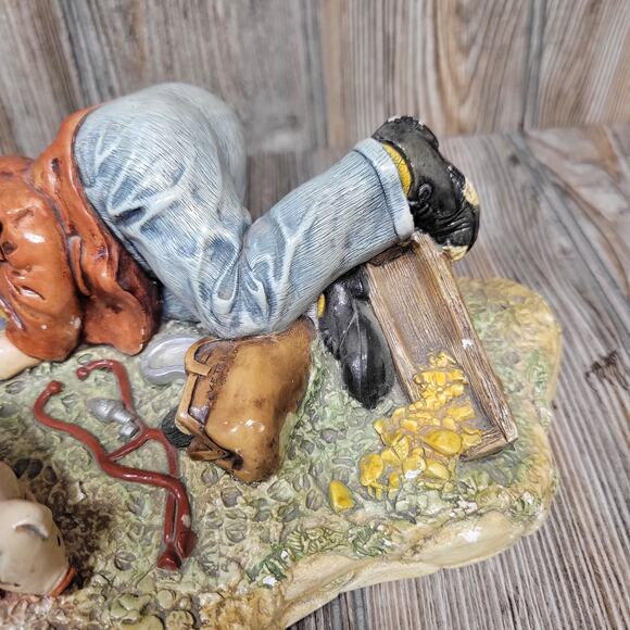 Vintage Pandemonium Naturecraft #870, Congleton England, Man with Piglets - Picture 4 of 9